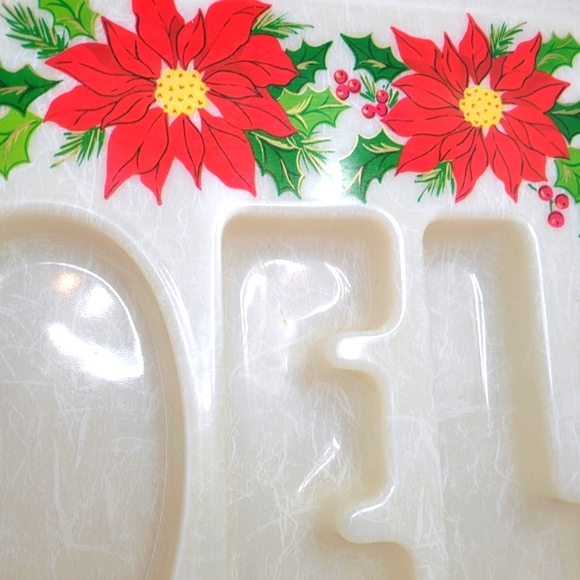 Vintage Noel Molded Plastic Serving Tray - Picture 2 of 12
